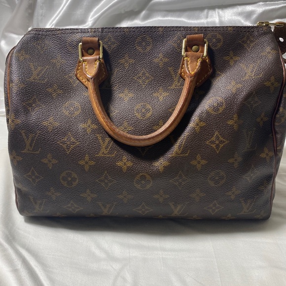Louis Vuitton Handbags - Louis Vuitton Monogram Speedy 30